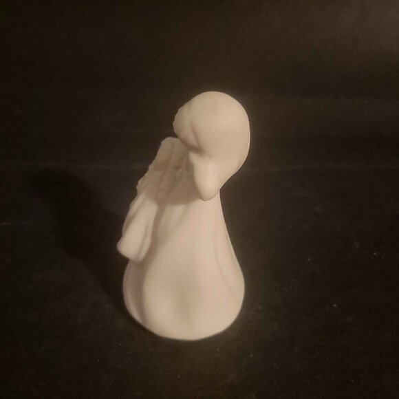 Vintage "Sleepy Girl with Doll" Figurine Signed and Dated - Picture 2 of 8